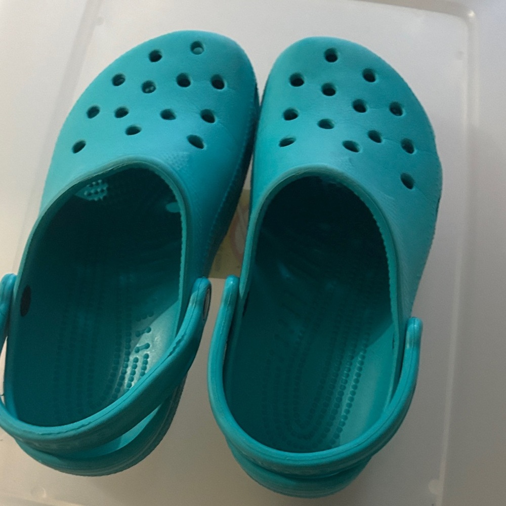 Unisex CROCS Turquoise Water Shoes for Adults